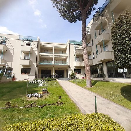 Hotel Flora Marina Di Bibbona Eksteriør bilde